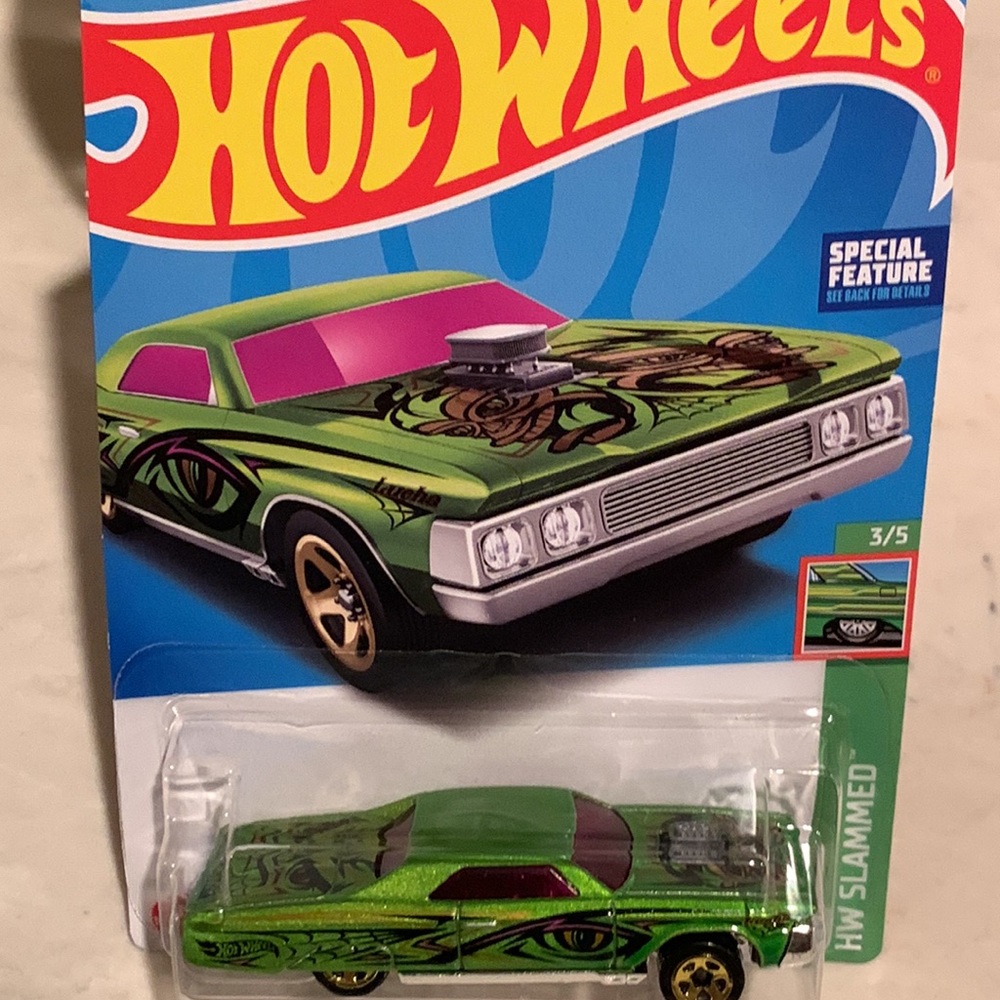 Hot Wheels Car Layin Lowrider HW Slammed 3/5 low rider Hotwheels Lucha Themed 🆕